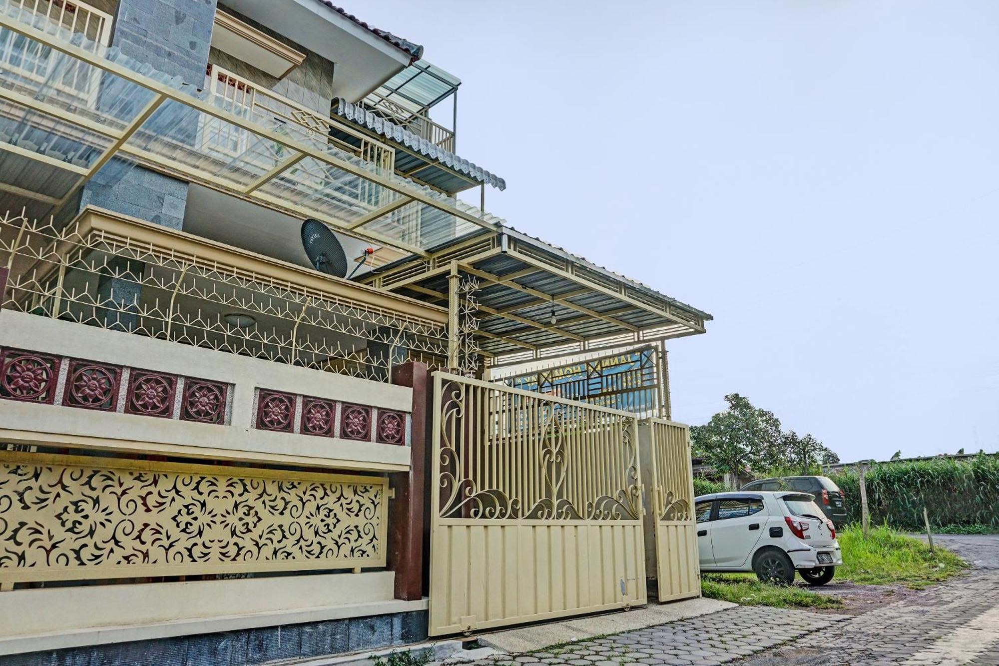 Oyo 91707 Jannah Homestay Syariah Dau المظهر الخارجي الصورة